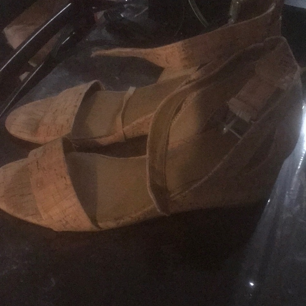 Corkscrew tan sandals